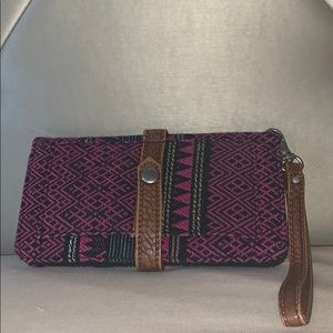 Long printed wristlet wallet